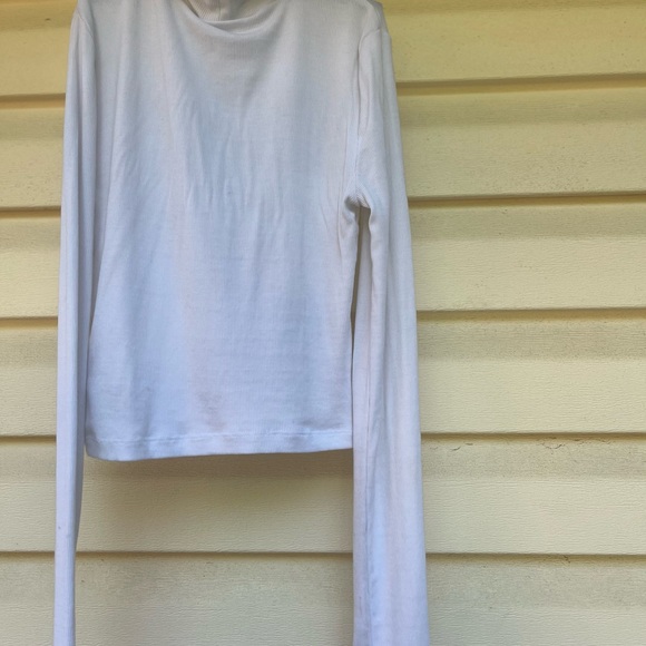 Aritzia Sunday Best, white ribbed, long sleeve turtleneck, 2XS but fits XS/S - Picture 3 of 6